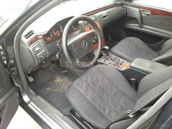 Mercedes E 230 1997, 244,350 km - 2.3 l - Sumqayıt