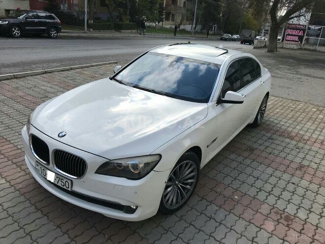 BMW 750 2009, 143,000 km - 4.4 l - Bakı