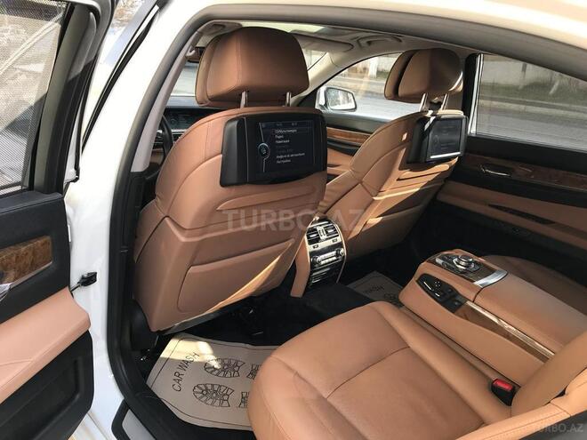BMW 750 2009, 143,000 km - 4.4 l - Bakı