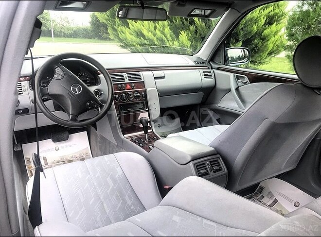 Mercedes E 200 1999, 250,505 km - 2.0 л - Bakı