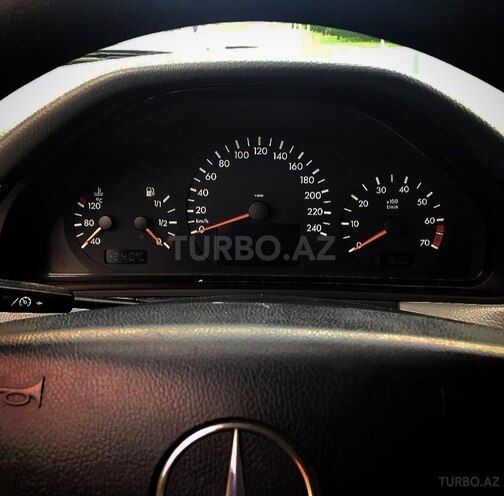 Mercedes E 200 1999, 250,505 km - 2.0 л - Bakı
