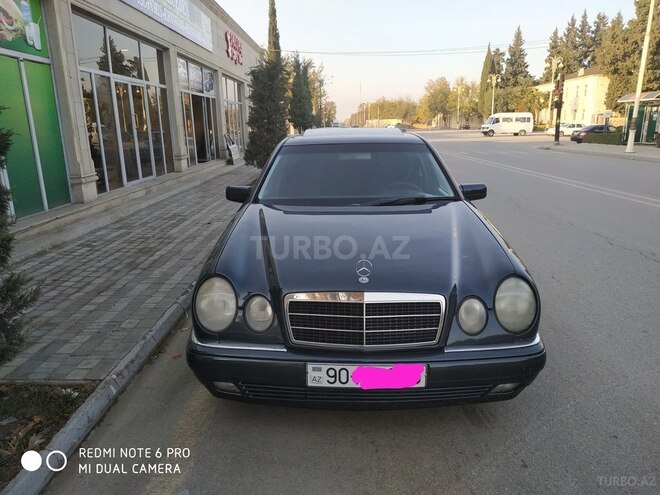 Mercedes E 240 1998, 333,999 km - 2.4 л - Yevlax