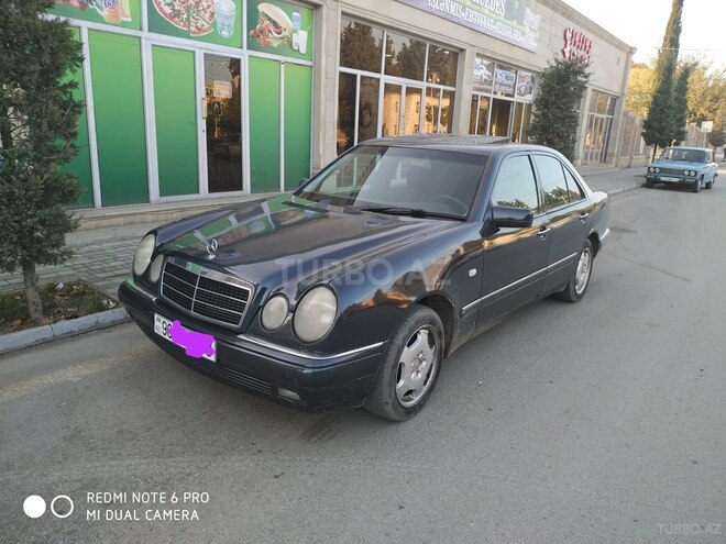 Mercedes E 240 1998, 333,999 km - 2.4 л - Yevlax