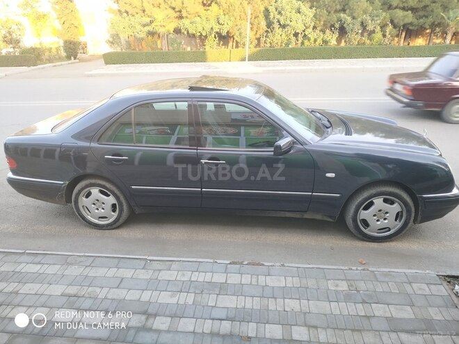 Mercedes E 240 1998, 333,999 km - 2.4 л - Yevlax