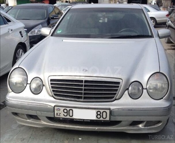 Mercedes E 260 2001, 282,769 km - 2.6 l - Bakı
