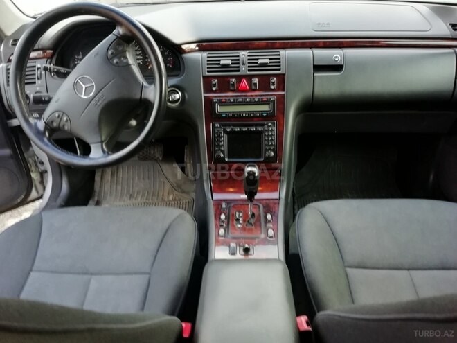 Mercedes E 260 2001, 282,769 km - 2.6 l - Bakı