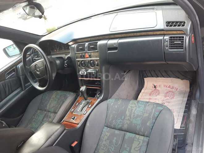 Mercedes E 230 1996, 46,598 km - 2.3 l - Bakı