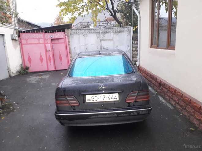 Mercedes E 270 2000, 493,000 km - 2.7 l - Bakı