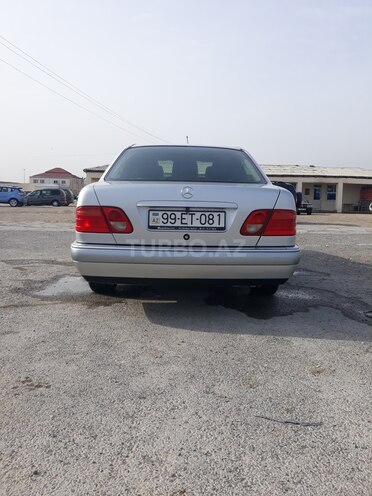 Mercedes E 240 1999, 245,000 km - 2.4 l - Sumqayıt