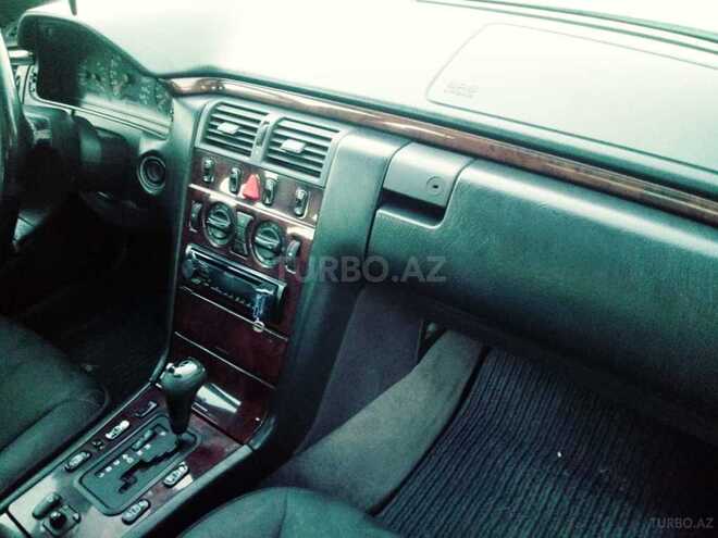 Mercedes E 230 1997, 460,000 km - 2.3 l - Şamaxı