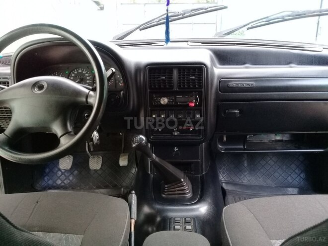GAZ 31105 2005, 105,698 km - 2.3 l - Quba