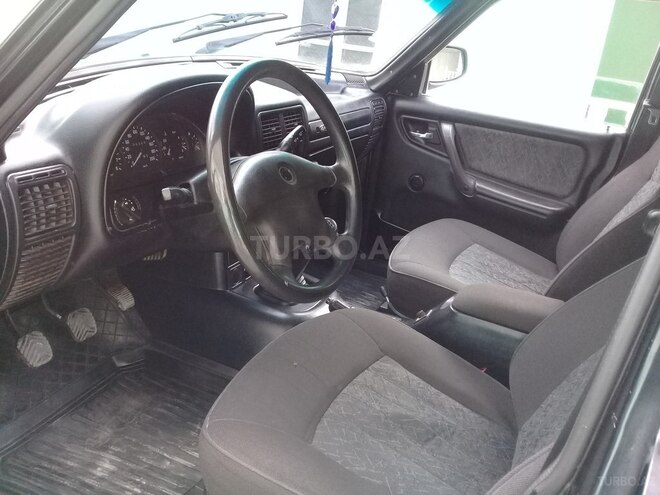 GAZ 31105 2005, 105,698 km - 2.3 l - Quba