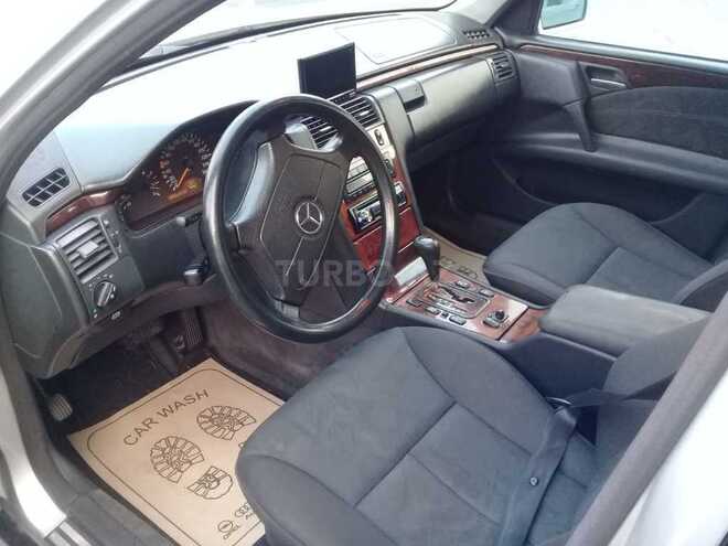 Mercedes E 280 1999, 350,000 km - 2.8 l - Bakı