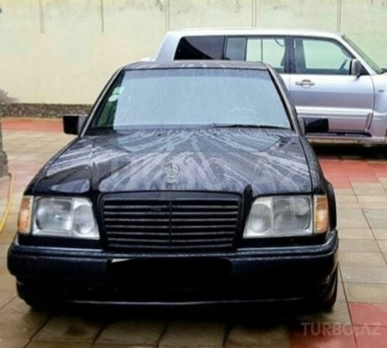 Mercedes E 420 1993, 295,000 km - 4.2 l - Bakı