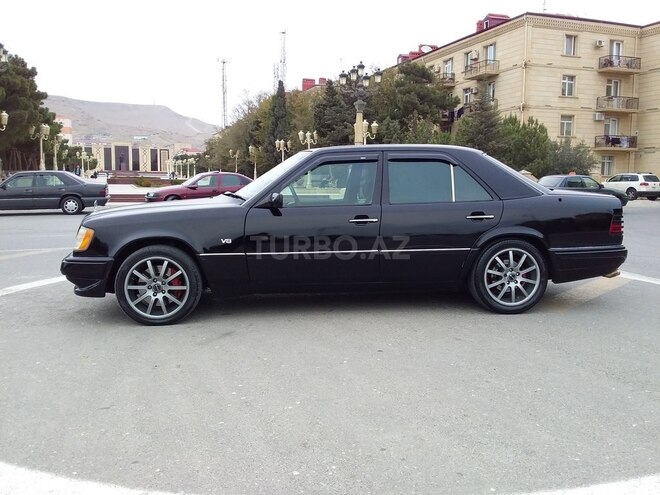 Mercedes E 420 1993, 295,000 km - 4.2 l - Bakı