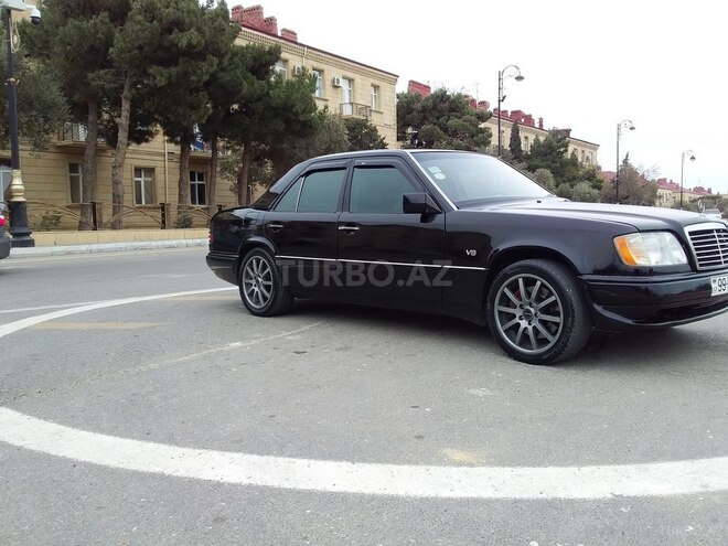 Mercedes E 420 1993, 295,000 km - 4.2 l - Bakı