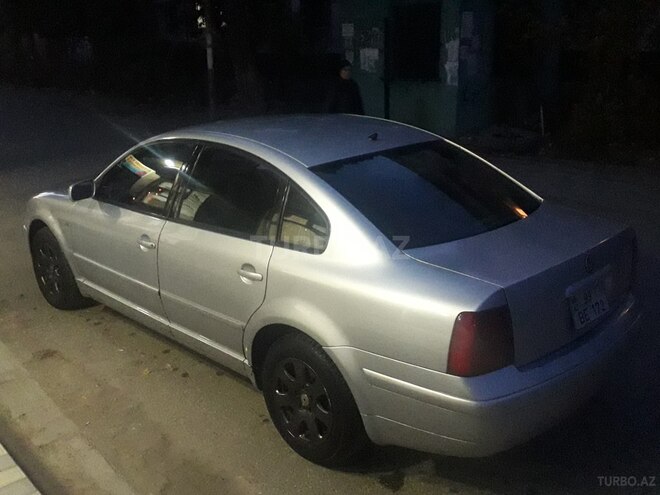 Volkswagen Passat 2000, 160,000 km - 1.8 l - Sumqayıt