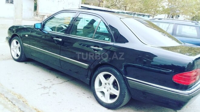 Mercedes E 240 1998, 325,000 km - 2.4 l - Bakı