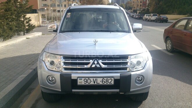 Mitsubishi Pajero 2009, 89,000 km - 3.5 l - Bakı