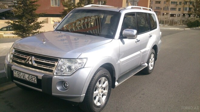 Mitsubishi Pajero 2009, 89,000 km - 3.5 l - Bakı