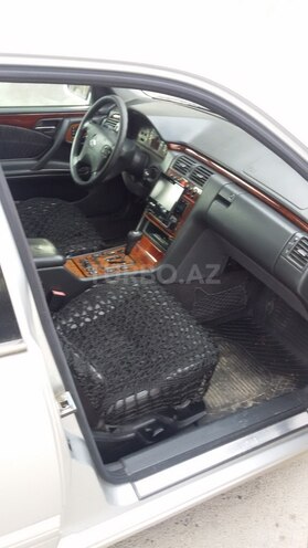 Mercedes E 320 2000, 162,000 km - 3.2 l - Bakı