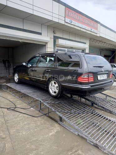 Mercedes E 240 2000, 315,000 km - 2.5 л - Bakı