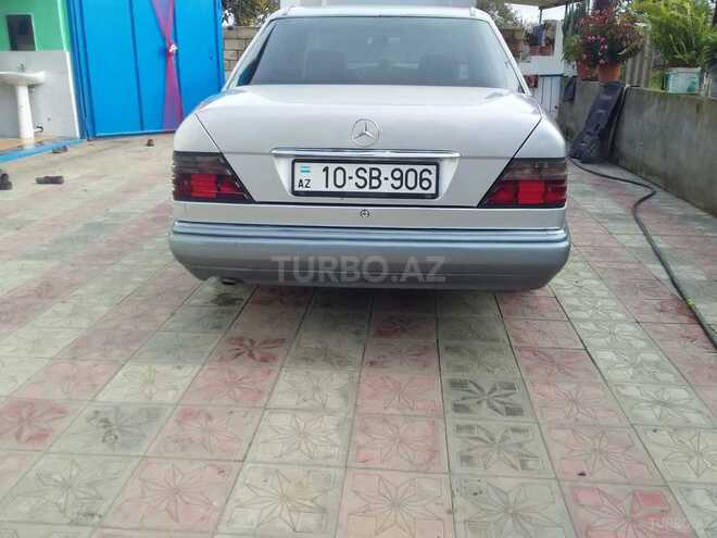 Mercedes E 250 1993, 264,630 km - 2.5 л - Masallı
