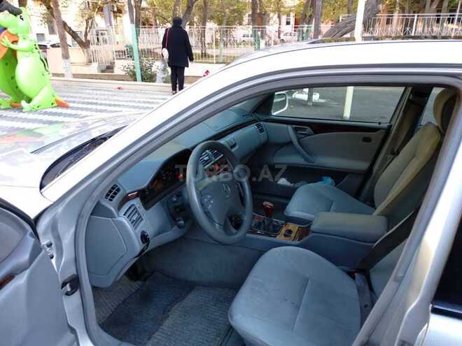Mercedes E 220 1999, 402,000 km - 2.2 l - Bakı