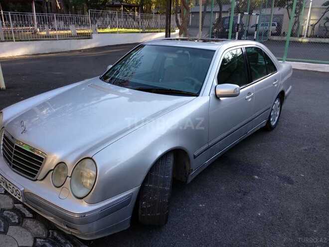 Mercedes E 220 1999, 402,000 km - 2.2 l - Bakı