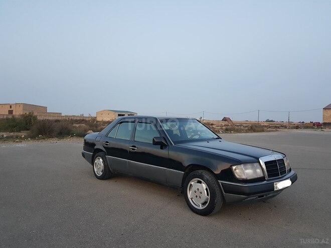 Mercedes E 220 1991, 3,333,333 km - 2.0 l - Bakı