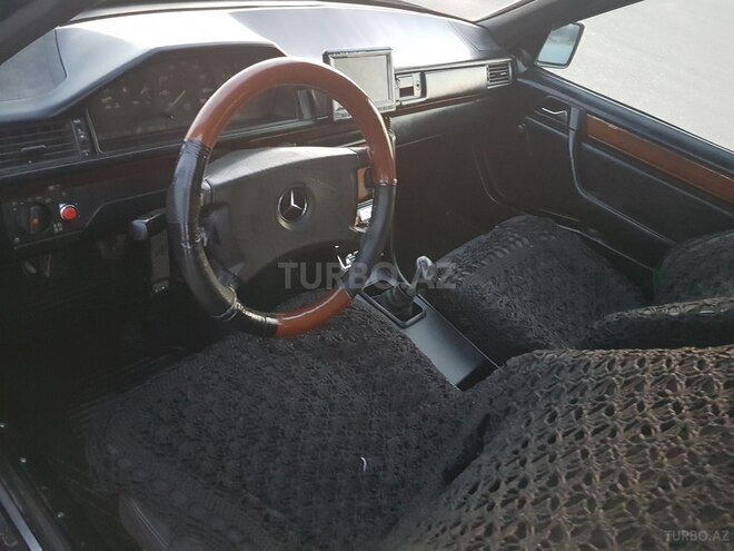 Mercedes E 220 1991, 3,333,333 km - 2.0 l - Bakı