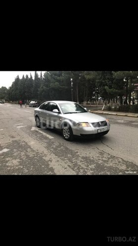 Volkswagen Passat 2003, 320,000 km - 1.8 l - Sumqayıt