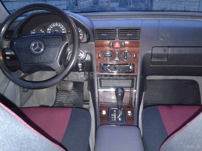 Mercedes C 180 1995, 279,746 km - 1.8 l - Qazax