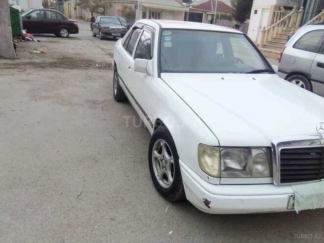Mercedes  1989, 300,000 km - 2.0 l - Bakı