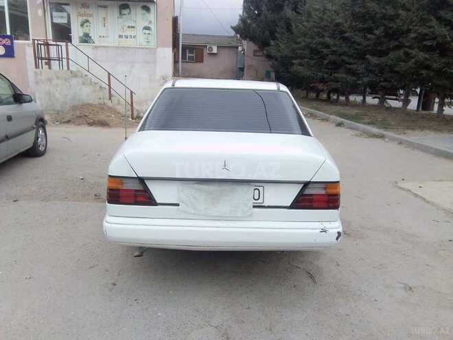 Mercedes  1989, 300,000 km - 2.0 l - Bakı
