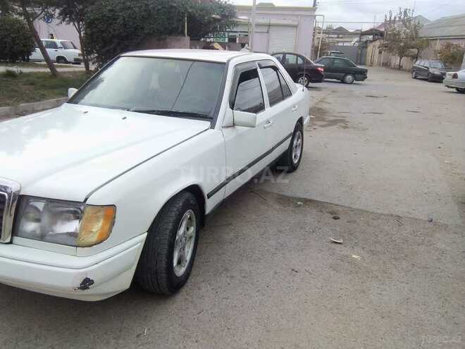 Mercedes  1989, 300,000 km - 2.0 l - Bakı