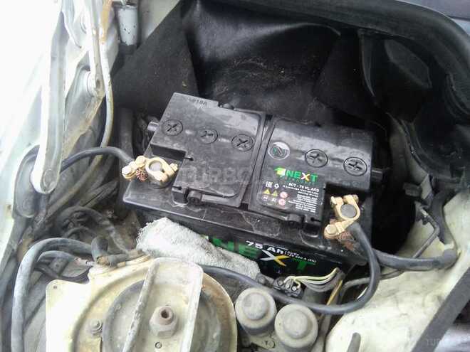 Mercedes  1989, 300,000 km - 2.0 l - Bakı