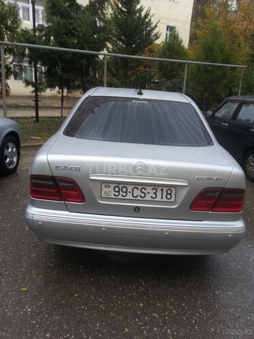 Mercedes E 240 2002, 222,000 km - 2.4 l - Sumqayıt