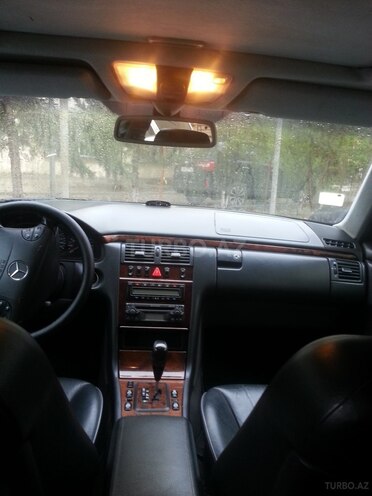 Mercedes E 240 2002, 222,000 km - 2.4 l - Sumqayıt