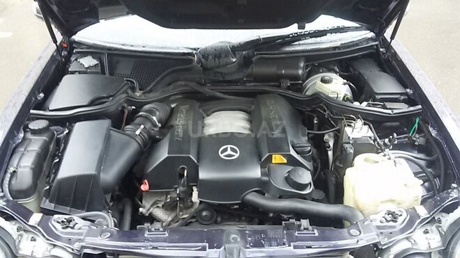 Mercedes E 320 2000, 270,563 km - 3.2 l - Bakı