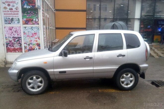 Chevrolet Niva 2003, 152,000 km - 1.7 л - Qusar