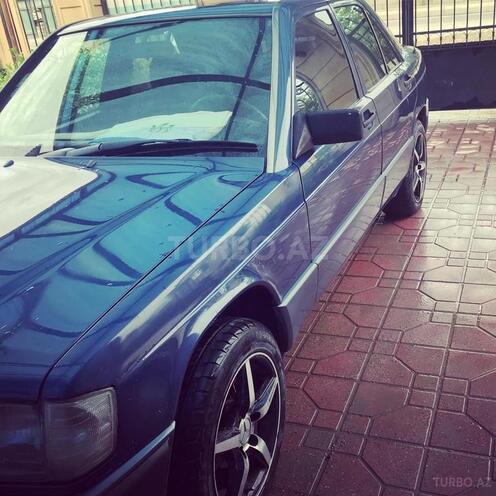 Mercedes 190 1990, 300,500 km - 2.0 l - Quba