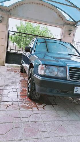 Mercedes 190 1990, 300,500 km - 2.0 l - Quba