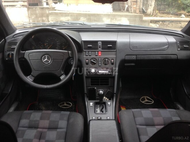 Mercedes C 220 1995, 295,678 km - 2.2 l - Bakı