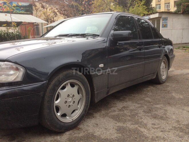 Mercedes C 220 1995, 295,678 km - 2.2 l - Bakı