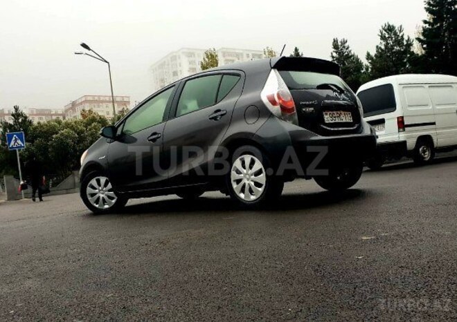 Toyota Prius 2013, 64,200 km - 1.5 l - Bakı