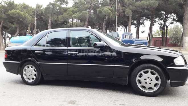 Mercedes C 230 1999, 241,755 km - 2.3 l - Bakı
