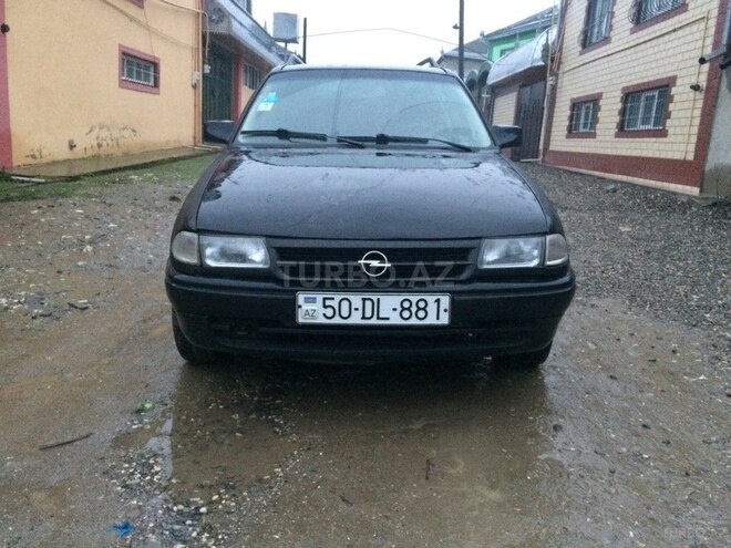 Opel Astra 1993, 250,000 km - 2.0 l - Quba