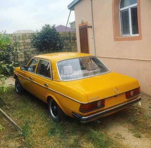 Mercedes E 230 1981, 400,000 km - 2.3 l - Bakı