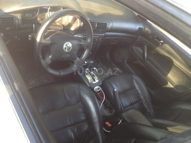 Volkswagen Passat 2002, 300,000 km - 1.8 л - Bakı